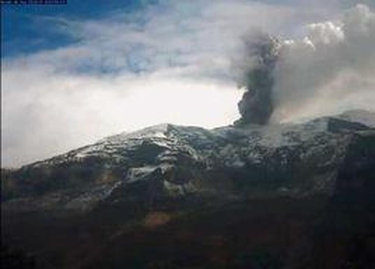 魯伊斯峰火山